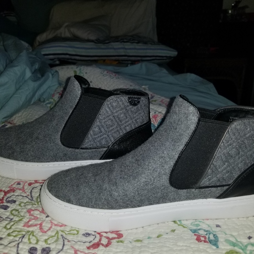 Tory burch casual shoe